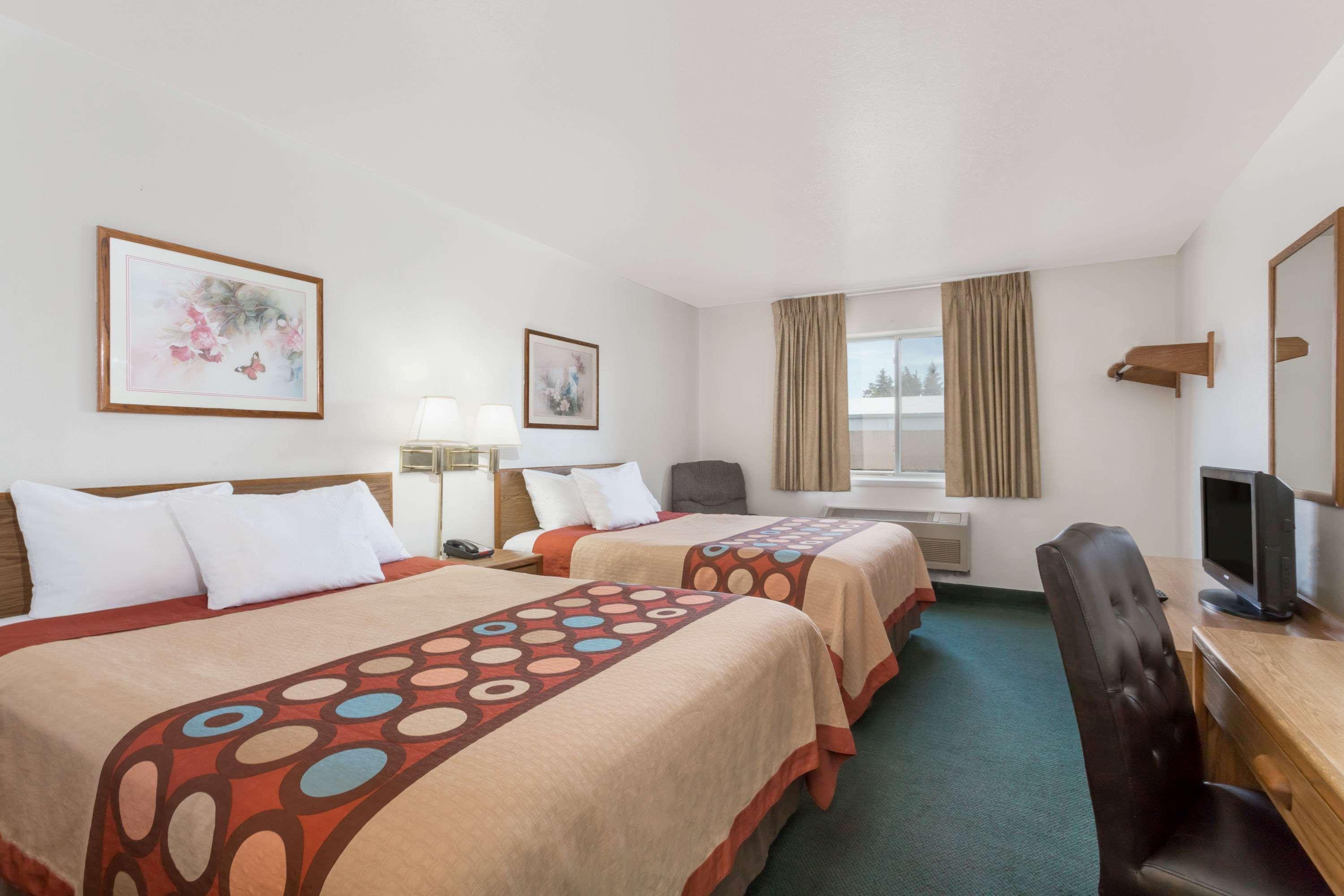 Super 8 By Wyndham Rexburg Otel Dış mekan fotoğraf