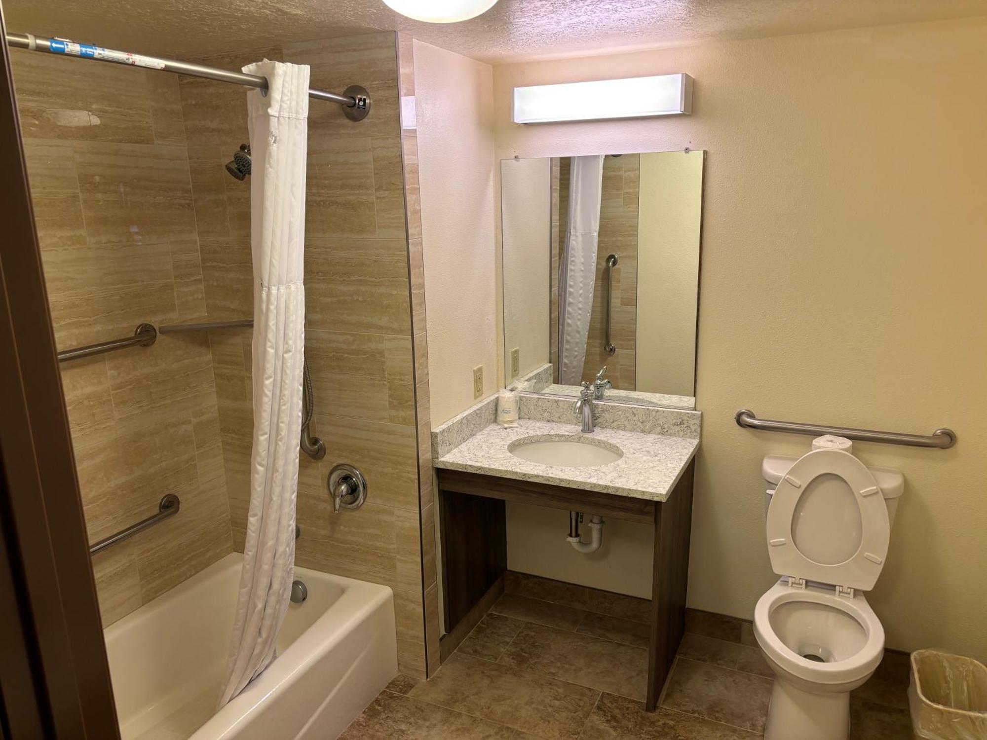Super 8 By Wyndham Rexburg Otel Dış mekan fotoğraf