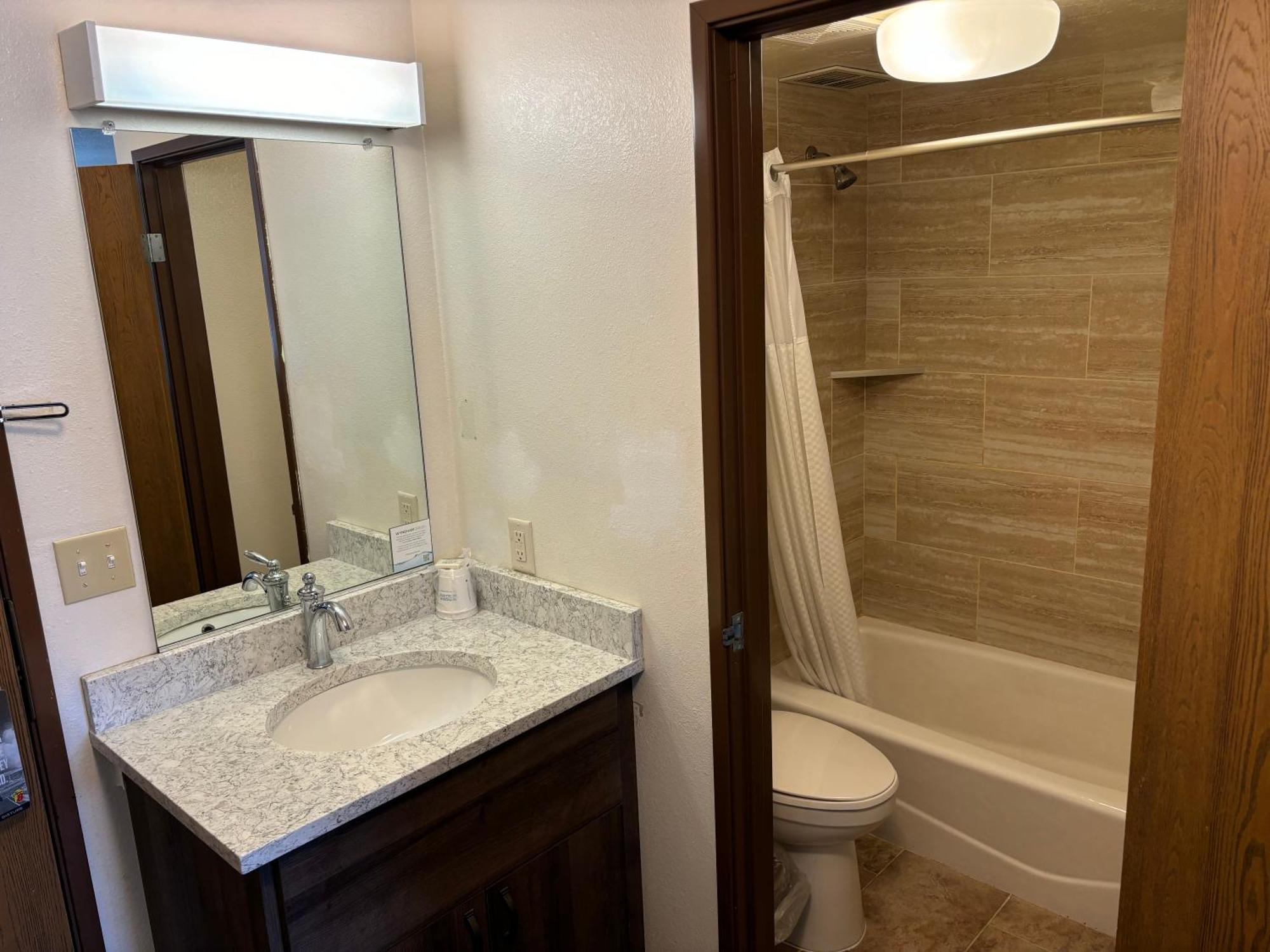Super 8 By Wyndham Rexburg Otel Dış mekan fotoğraf